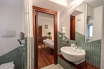 בית הארחה Nova Domizia 4*